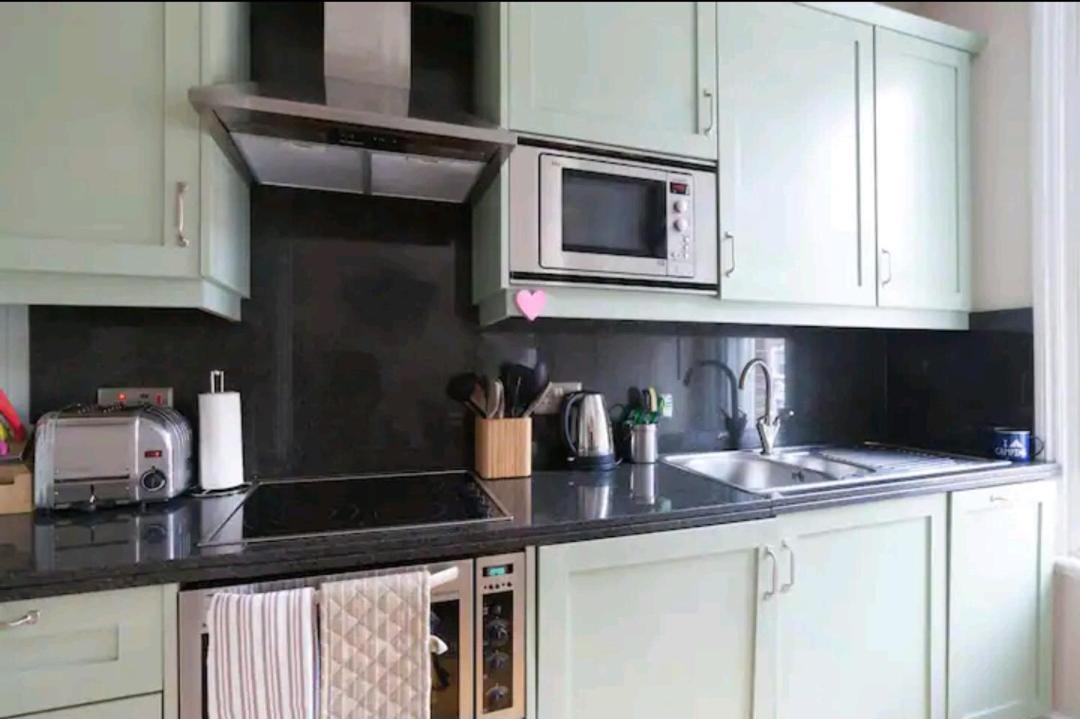Boho Chic In Chelsea Apartment ลอนดอน ภายนอก รูปภาพ